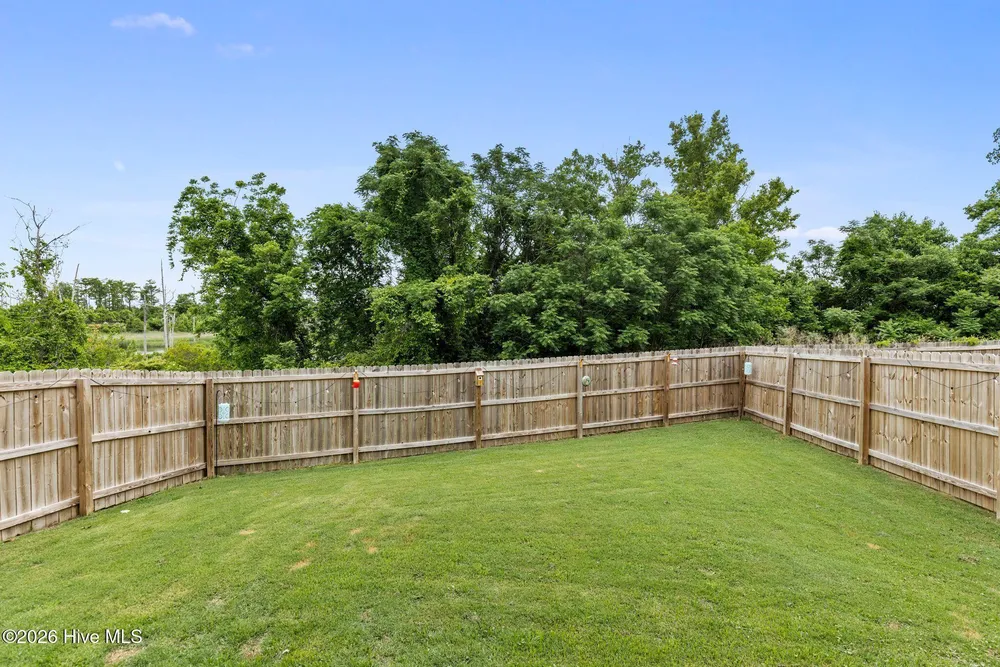 1405 Creekfront Dr, Wilmington, NC 28401-1005