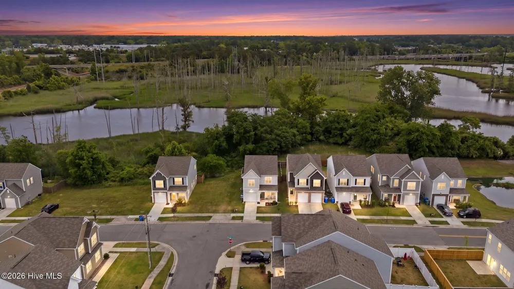 1405 Creekfront Dr, Wilmington, NC 28401-1005