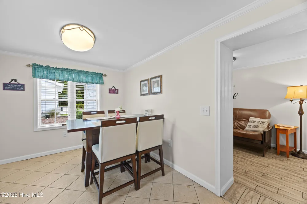 1988 W Lake Shore Dr, Wilmington, NC 28401