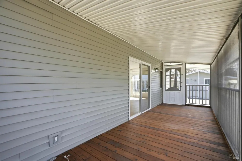59 Colonial Park Dr, Santa Rosa, CA 95403-1140