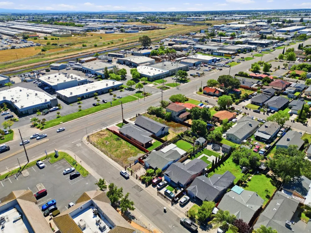 5680 Power Inn Rd, Sacramento, CA 95824