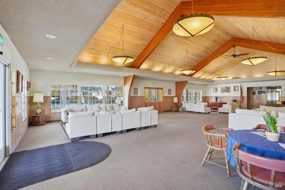 59 Colonial Park Dr, Santa Rosa, CA 95403-1140