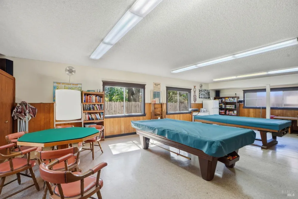 59 Colonial Park Dr, Santa Rosa, CA 95403-1140