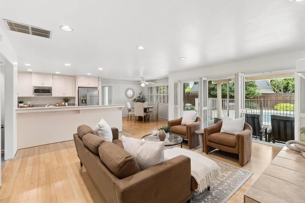87 Breckenwood Way, Sacramento, CA 95864