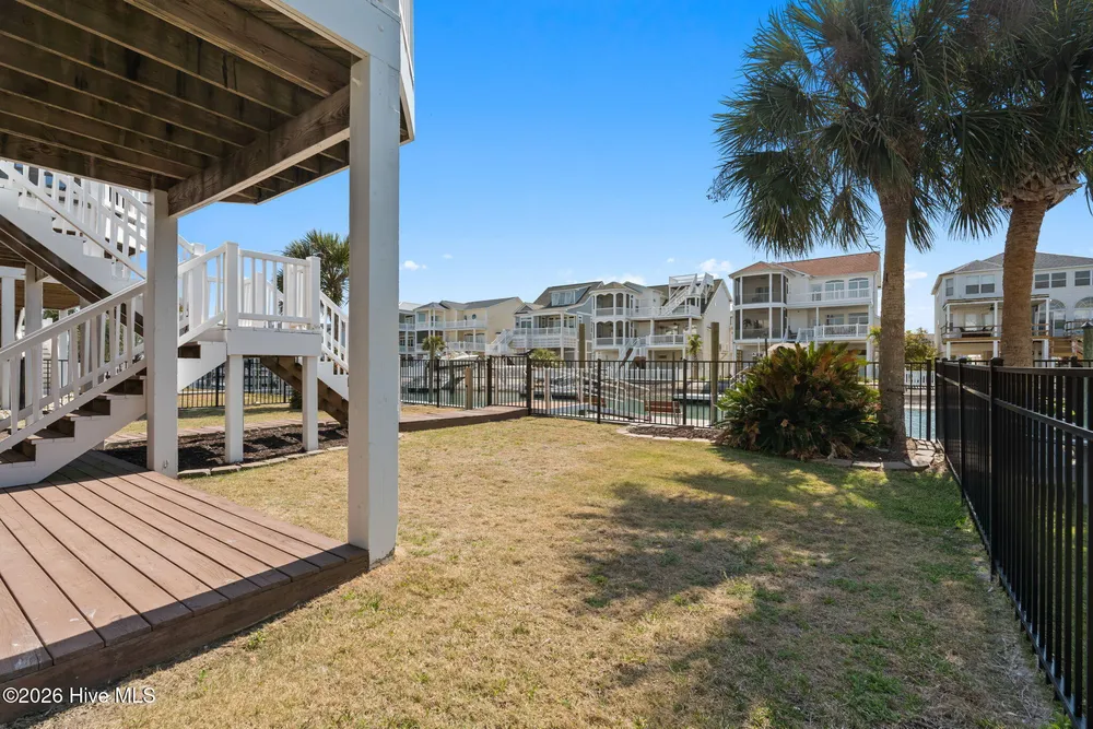 27 Cumberland St, Ocean Isle Beach, NC 28469-7647