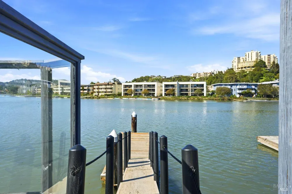 21 Boardwalk One, Larkspur, CA 94939