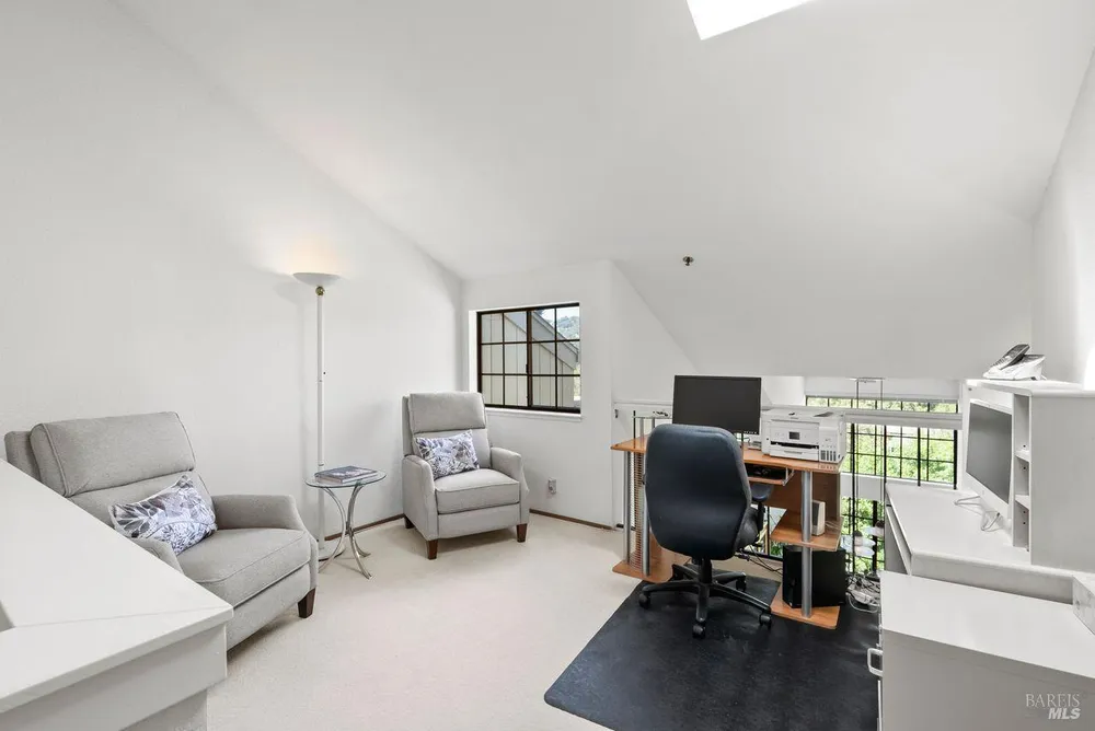 186 RED HAWK RD, Novato, CA 94949