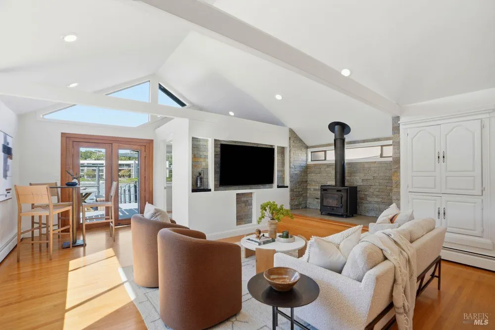 21 Boardwalk One, Larkspur, CA 94939