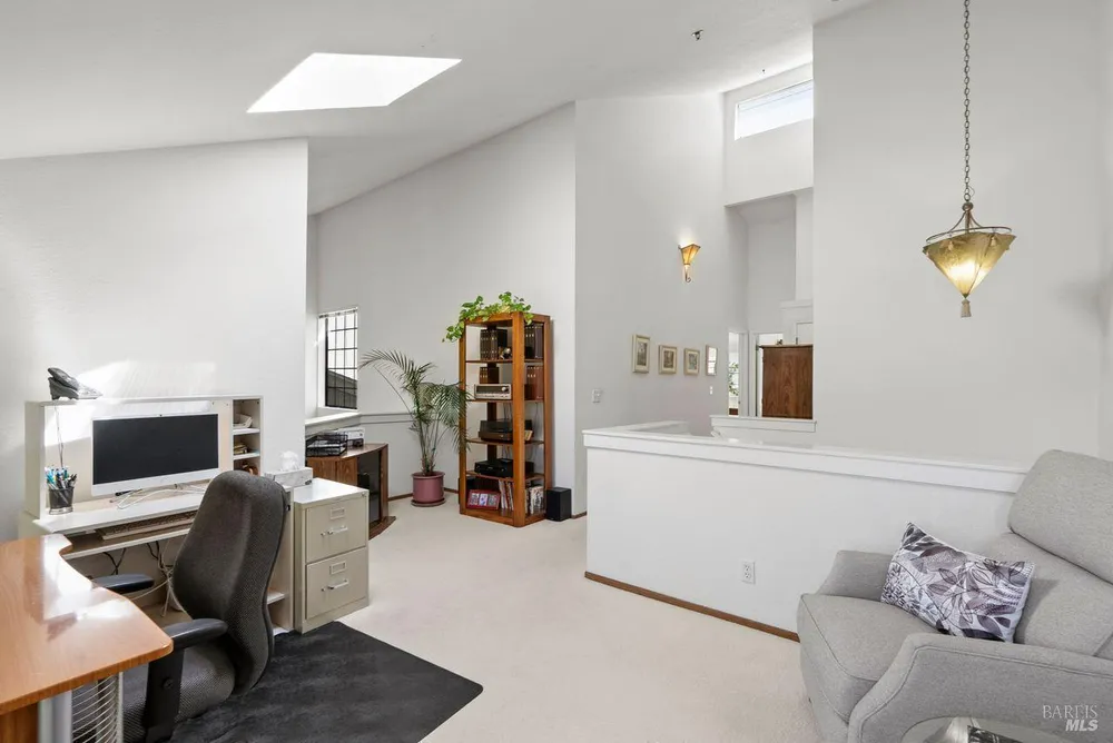 186 RED HAWK RD, Novato, CA 94949