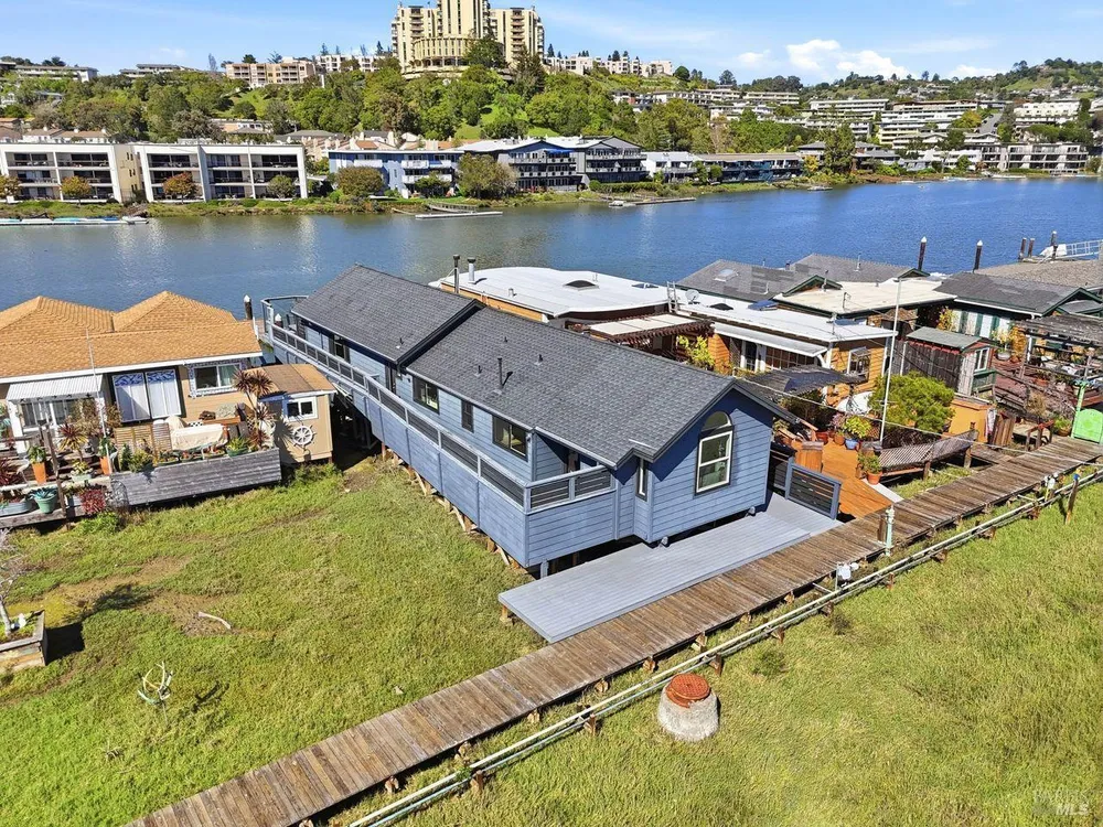 21 Boardwalk One, Larkspur, CA 94939