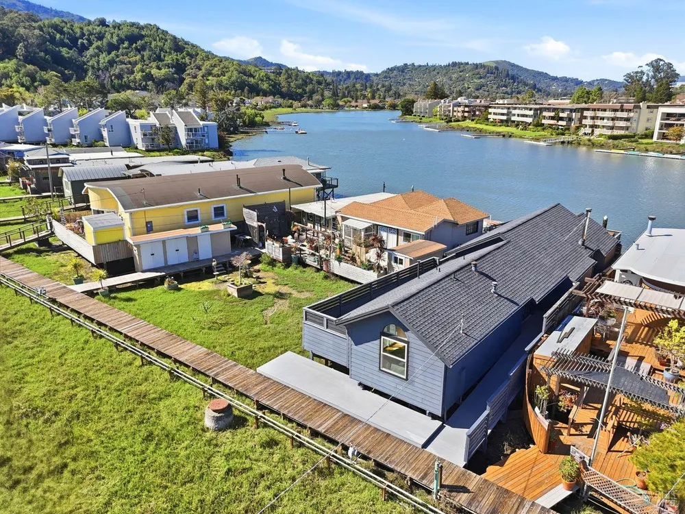 21 Boardwalk One, Larkspur, CA 94939