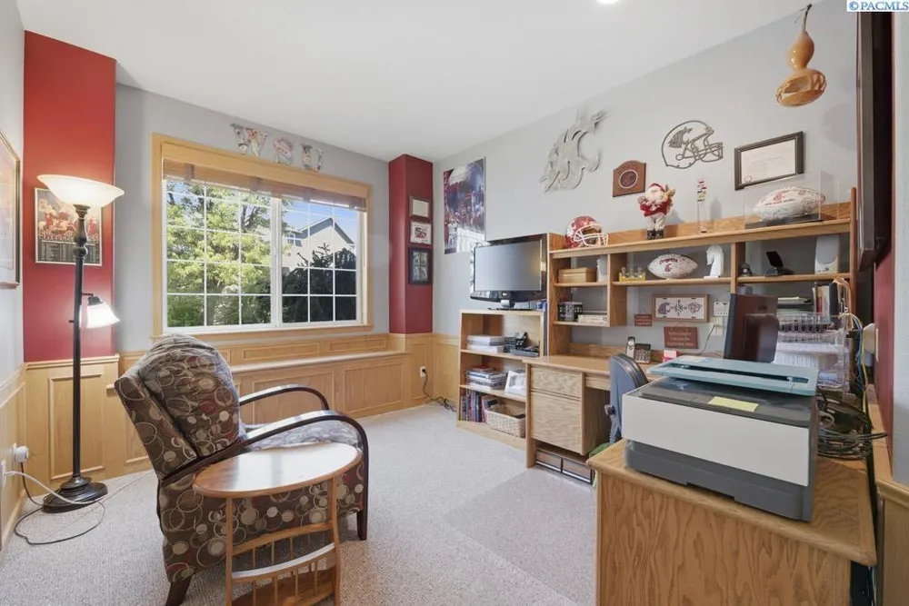 1525 NW Nicole Ct, Pullman, WA 99163