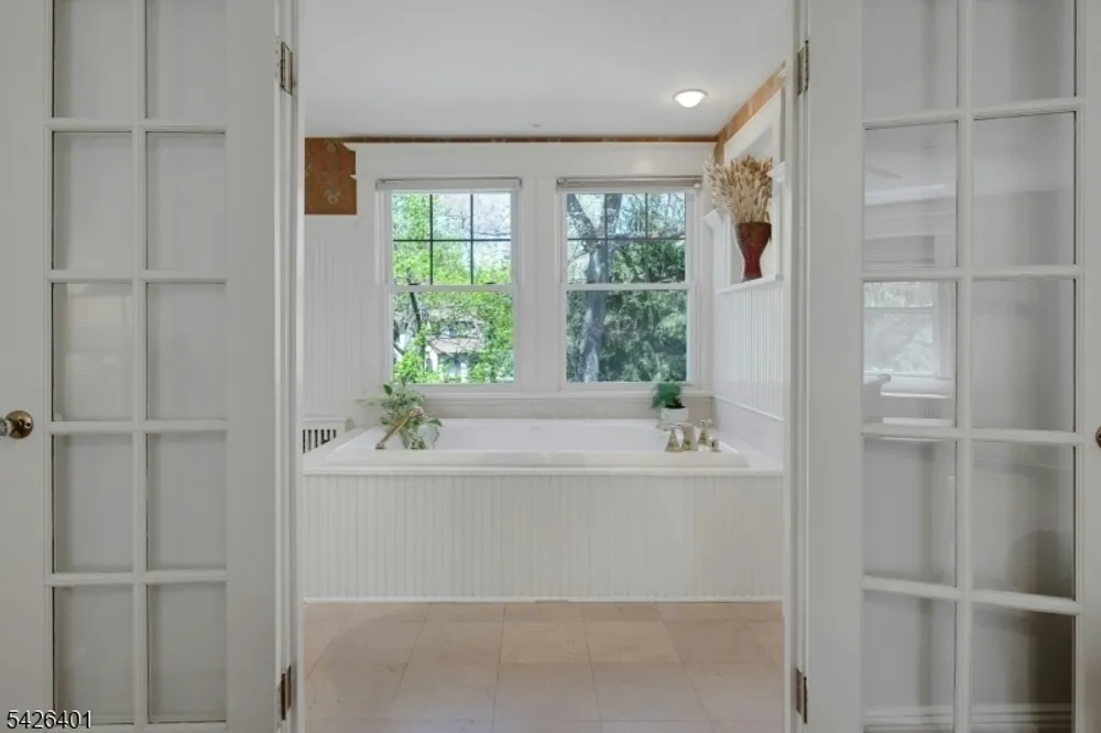 430 Morris Ave, Mountain Lakes, NJ 07046