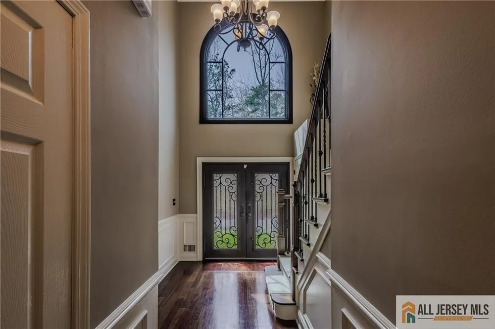 16 South St, Old Bridge, NJ 08857