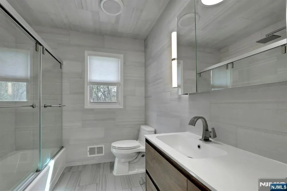 9-09 Elaine Terrace, Fair Lawn, NJ 07410