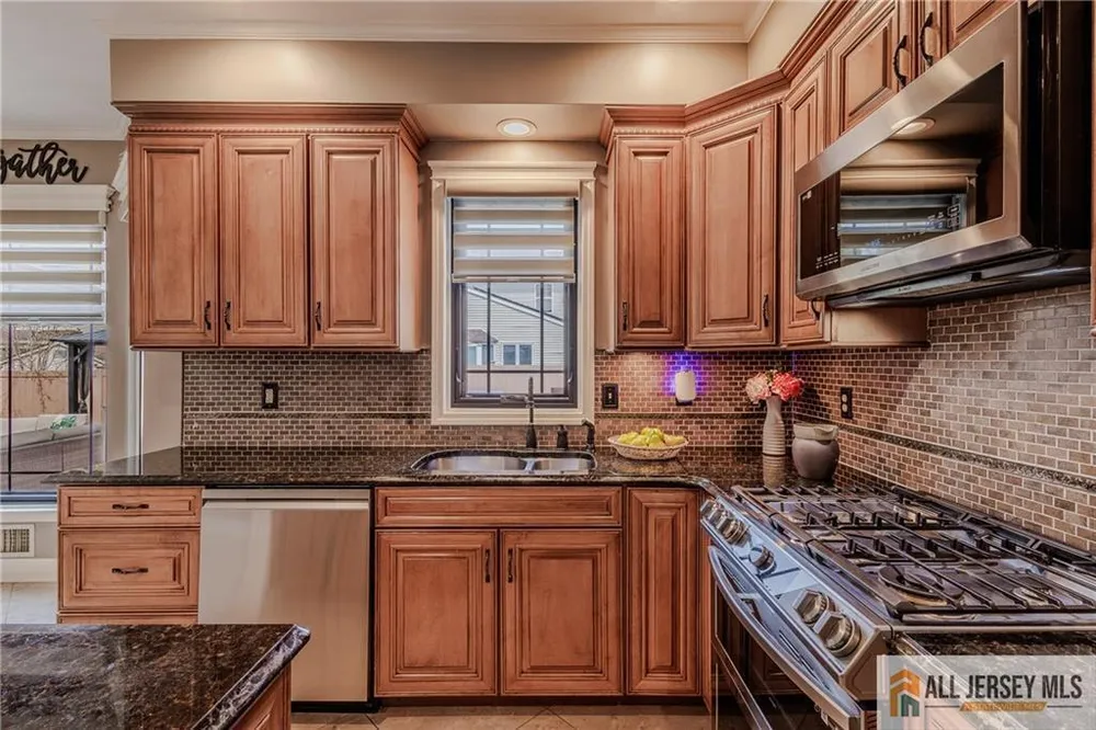 16 South St, Old Bridge, NJ 08857