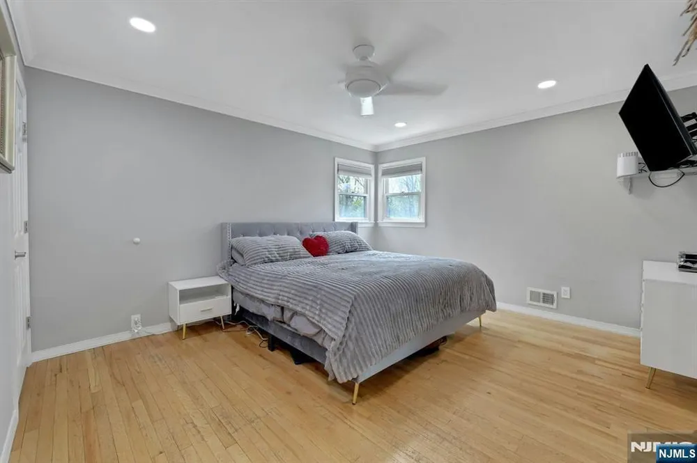 9-09 Elaine Terrace, Fair Lawn, NJ 07410