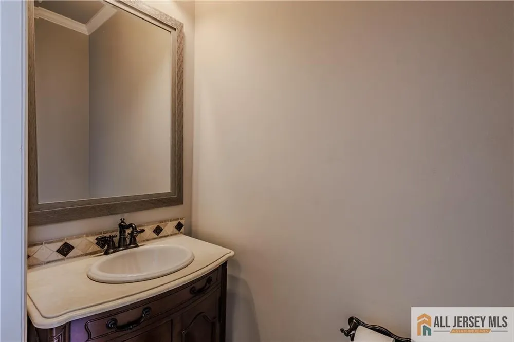 16 South St, Old Bridge, NJ 08857