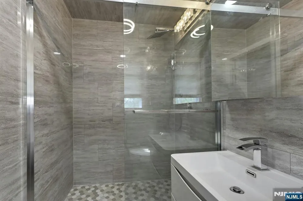 9-09 Elaine Terrace, Fair Lawn, NJ 07410