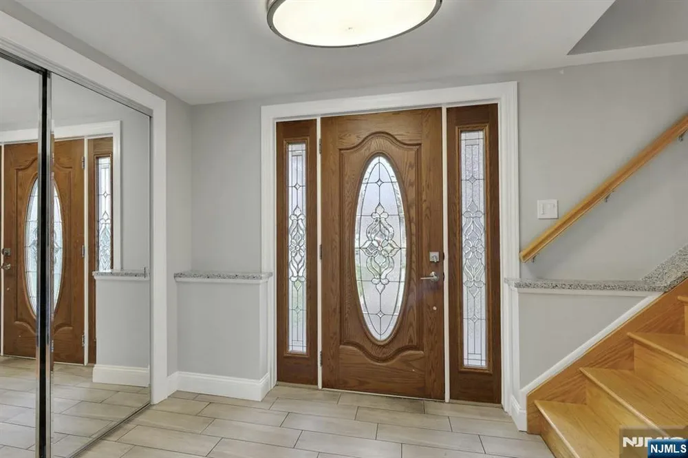 9-09 Elaine Terrace, Fair Lawn, NJ 07410