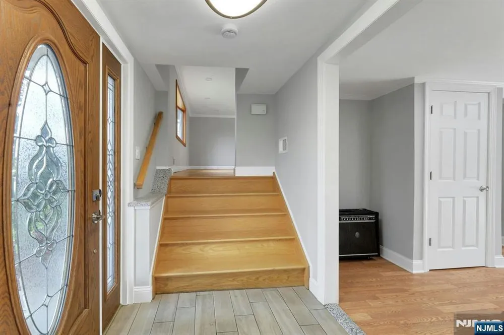 9-09 Elaine Terrace, Fair Lawn, NJ 07410