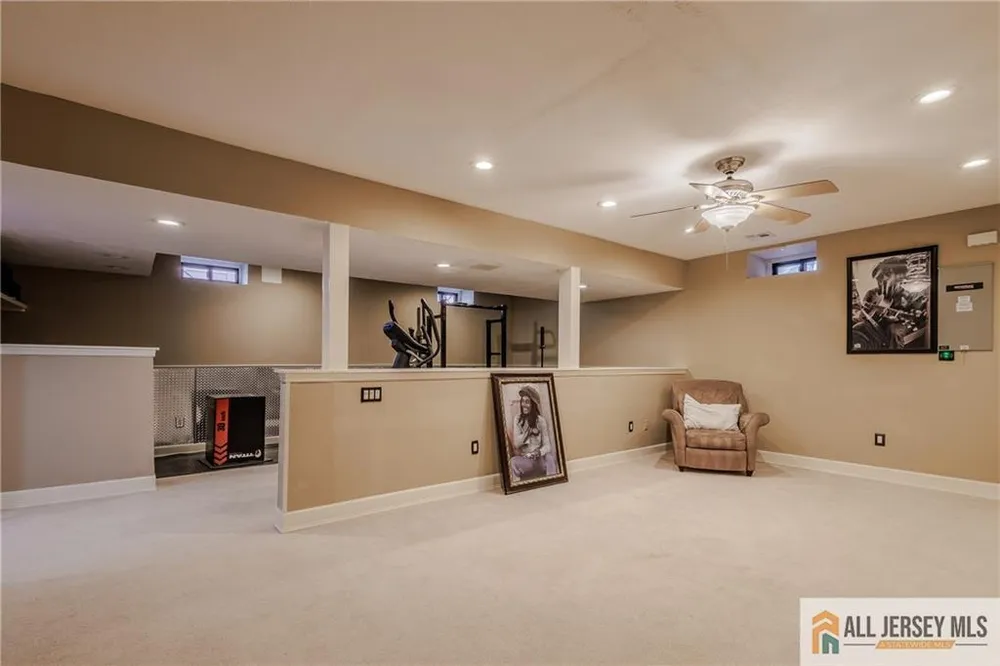 16 South St, Old Bridge, NJ 08857