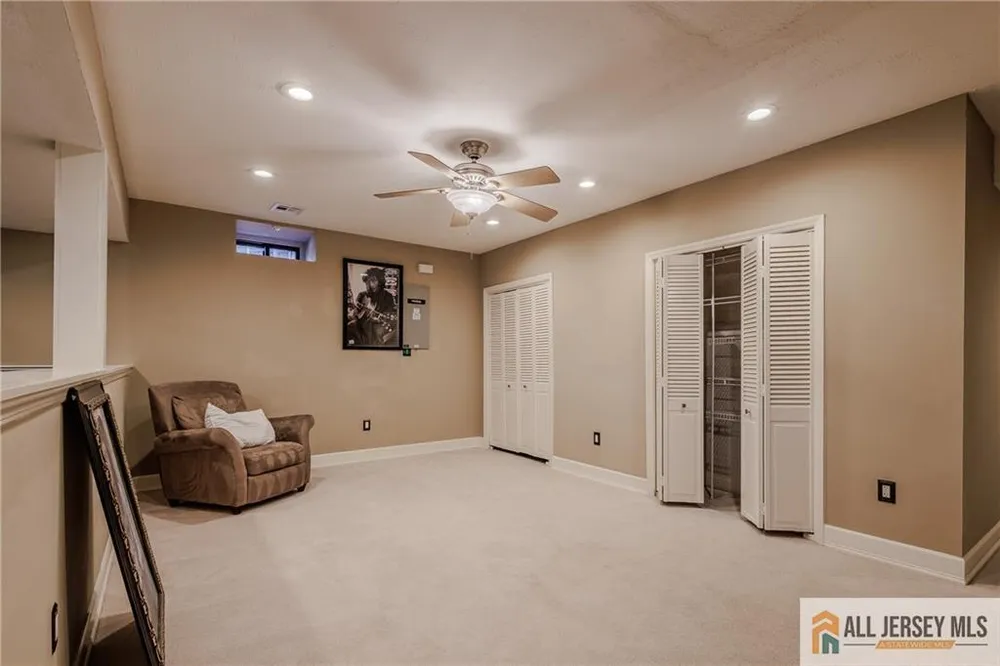 16 South St, Old Bridge, NJ 08857