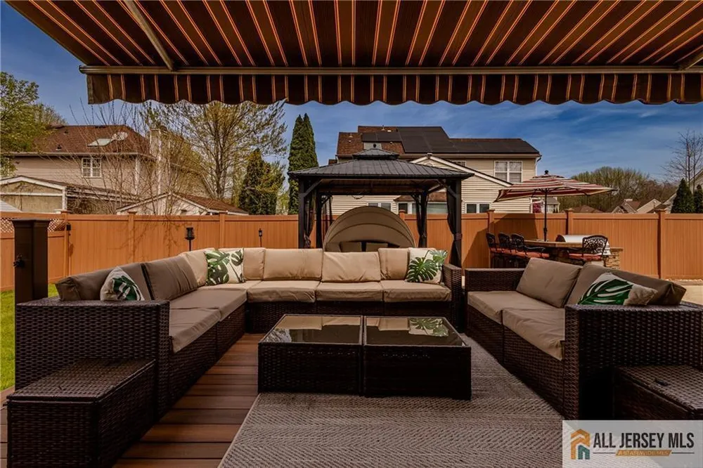 16 South St, Old Bridge, NJ 08857