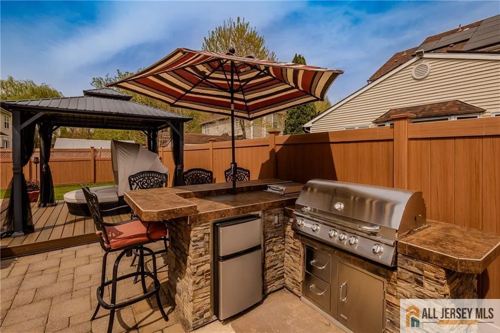 16 South St, Old Bridge, NJ 08857