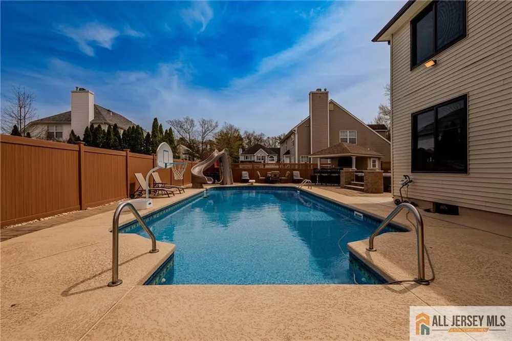 16 South St, Old Bridge, NJ 08857