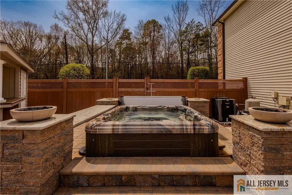 16 South St, Old Bridge, NJ 08857