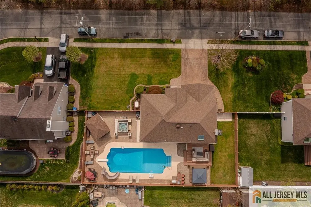 16 South St, Old Bridge, NJ 08857