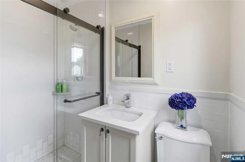 7 Keith Pl, Glen Rock, NJ 07452