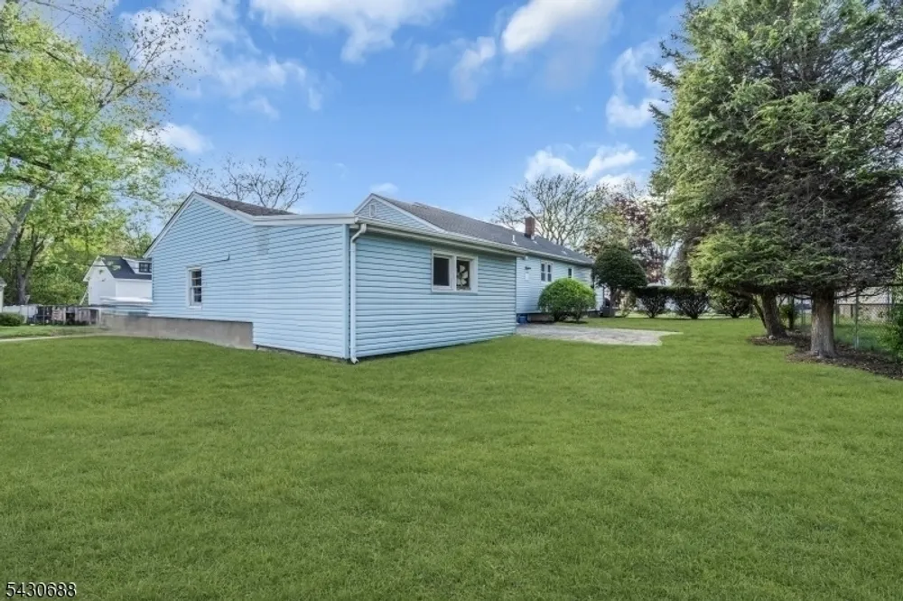 15 Judith Pl, Wayne, NJ 07470
