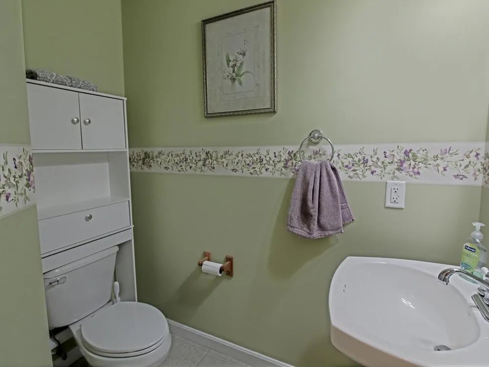 129 Allen Dr, Milton, VT 05468