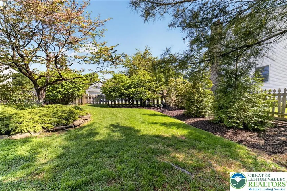 3920 Danberry Dr, Easton, PA 18045