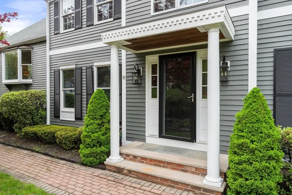 16 Kings Row, North Reading, MA 01864