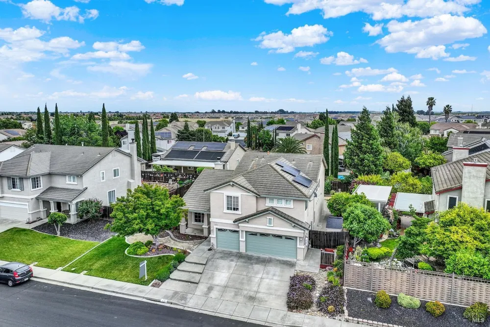 943 Fallsgrove Way, Vacaville, CA 95687