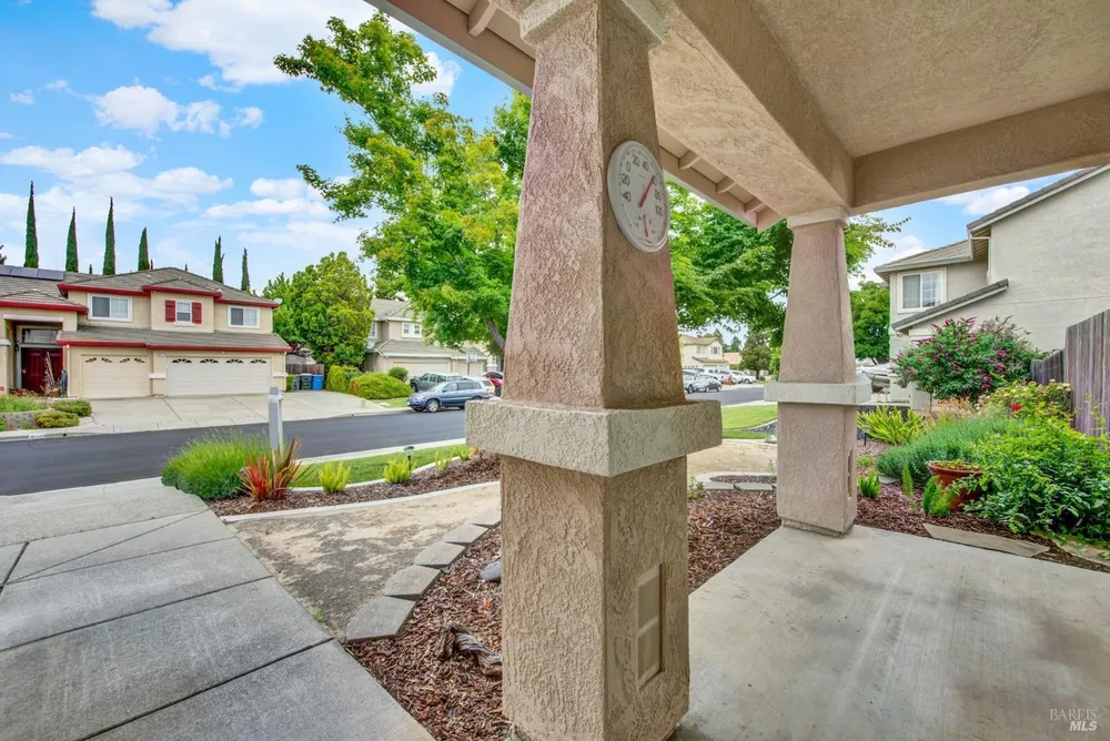 943 Fallsgrove Way, Vacaville, CA 95687