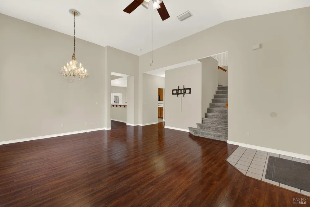 943 Fallsgrove Way, Vacaville, CA 95687