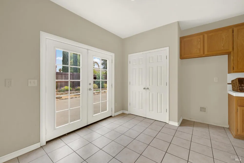 943 Fallsgrove Way, Vacaville, CA 95687