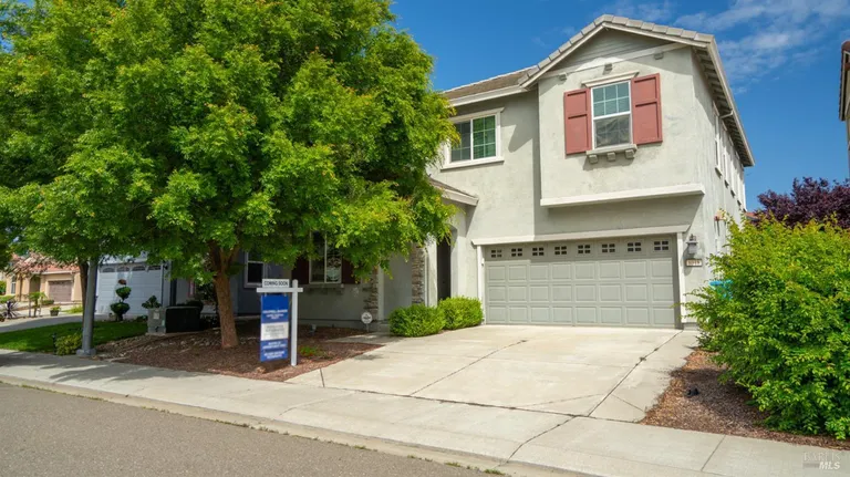 8018 Kenai Ct, Vacaville, CA 95687