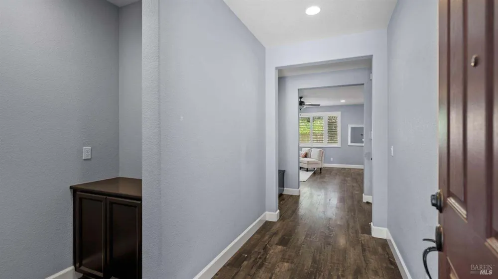 8018 Kenai Ct, Vacaville, CA 95687