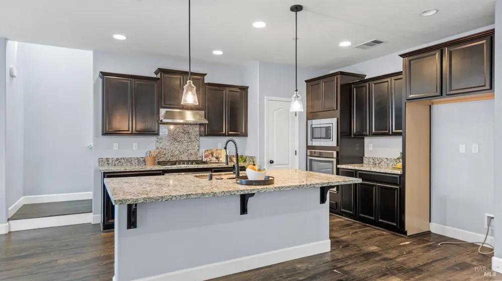 8018 Kenai Ct, Vacaville, CA 95687