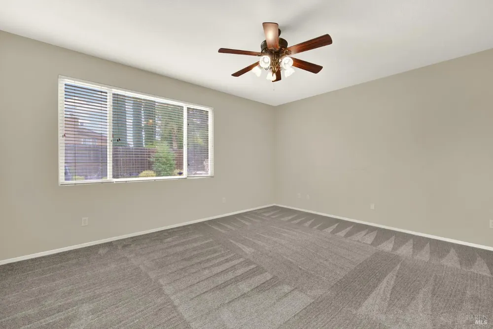 943 Fallsgrove Way, Vacaville, CA 95687