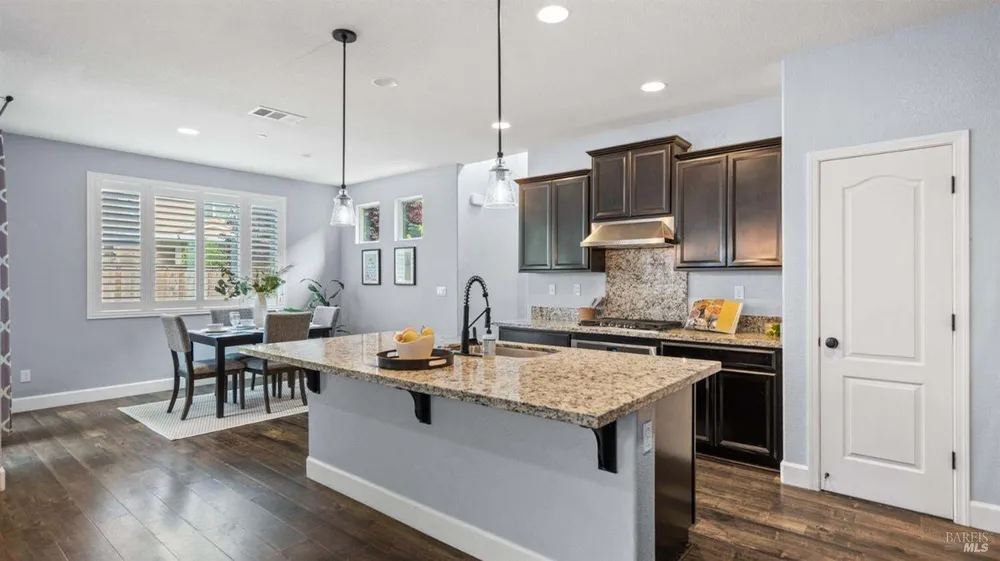 8018 Kenai Ct, Vacaville, CA 95687