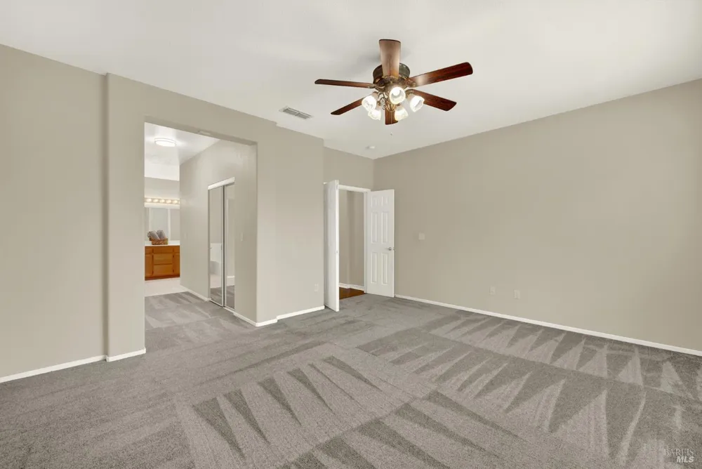 943 Fallsgrove Way, Vacaville, CA 95687