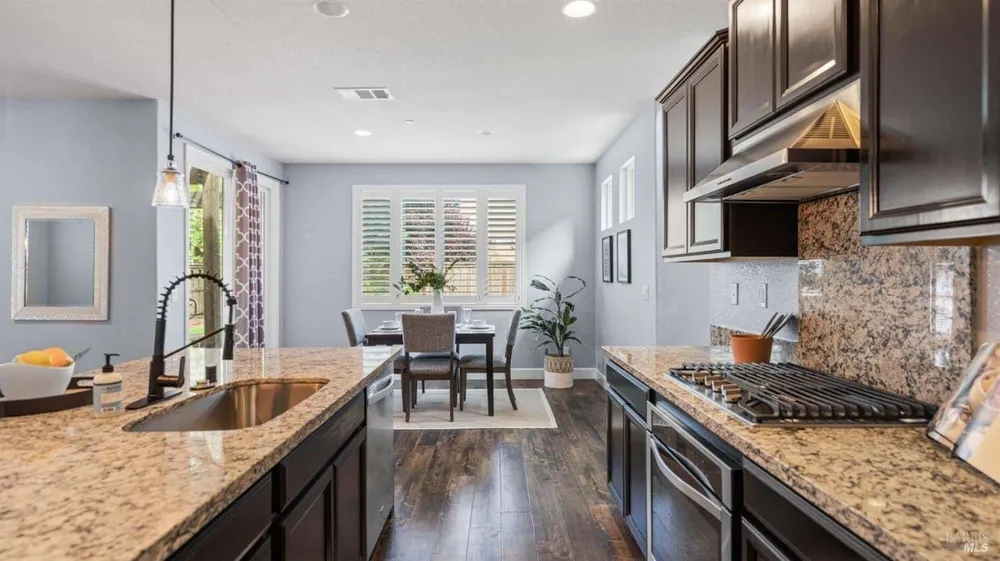 8018 Kenai Ct, Vacaville, CA 95687