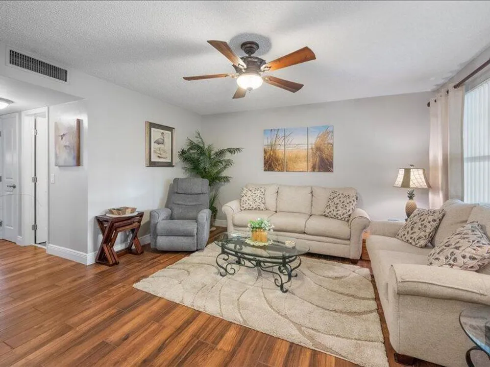 600 Snug Harbor Dr, Boynton Beach, FL 33435-6110