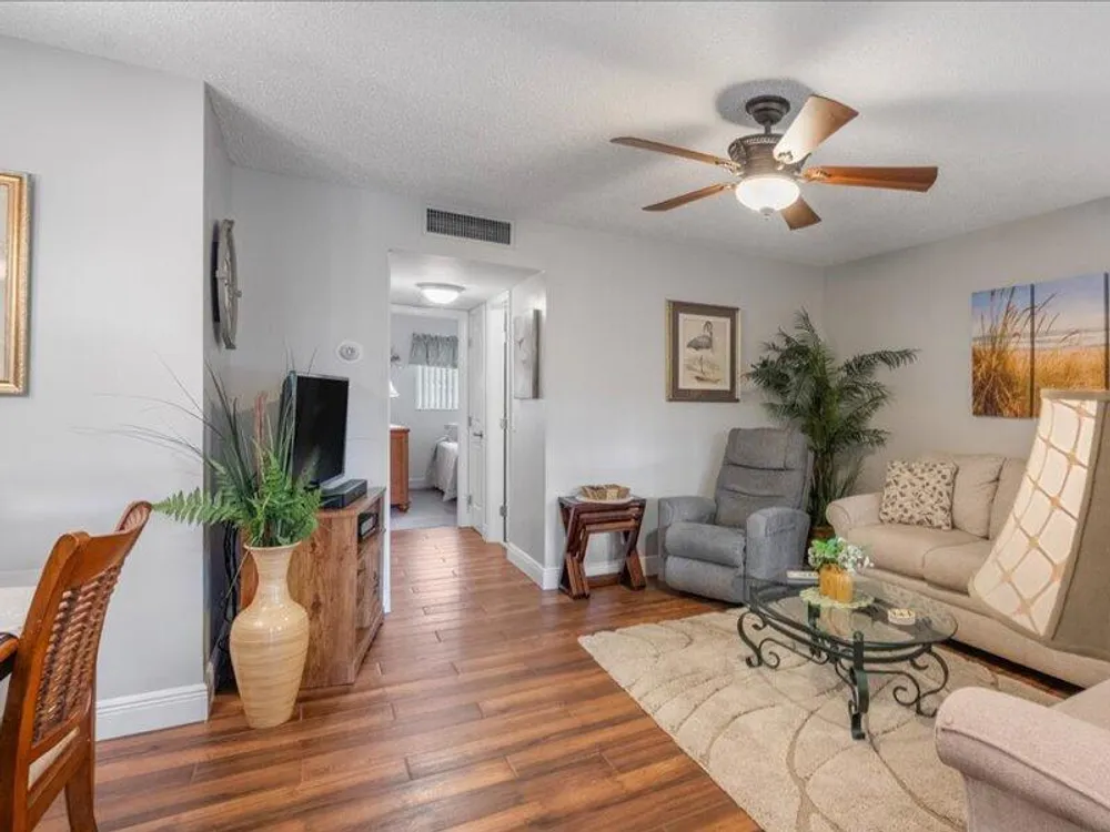 600 Snug Harbor Dr, Boynton Beach, FL 33435-6110